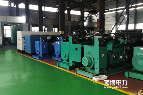 數(shù)據(jù)中心全自動(dòng)柴油發(fā)電機(jī)組用哪個(gè)品牌好？推薦康明斯或玉柴