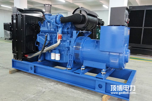 400kW柴油發(fā)電機(jī)組起動(dòng)機(jī)運(yùn)轉(zhuǎn)無(wú)力，柴油機(jī)飛輪只能轉(zhuǎn)動(dòng)半圈
