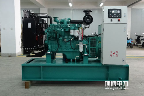 過熱馬上加冷卻水，難怪柴油發(fā)電機(jī)組又要維修！