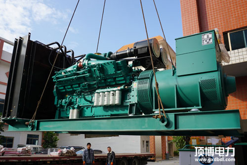 柴油發(fā)電機(jī)汽缸蓋為什么容易爆缸，大概有4個(gè)原因